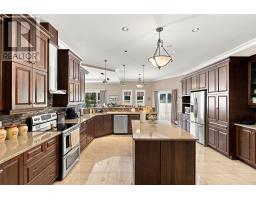 9 Shelburne Street thumbnail 22