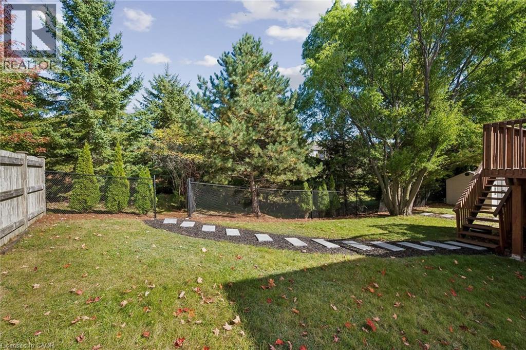 25 Amalia Crescent — photo 42