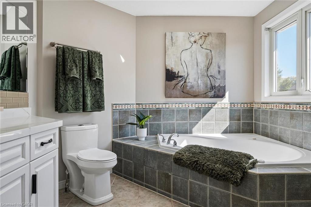 25 Amalia Crescent — photo 26