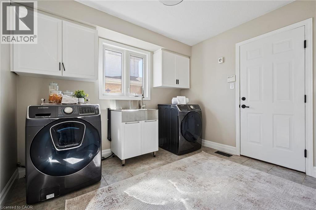 25 Amalia Crescent — photo 22