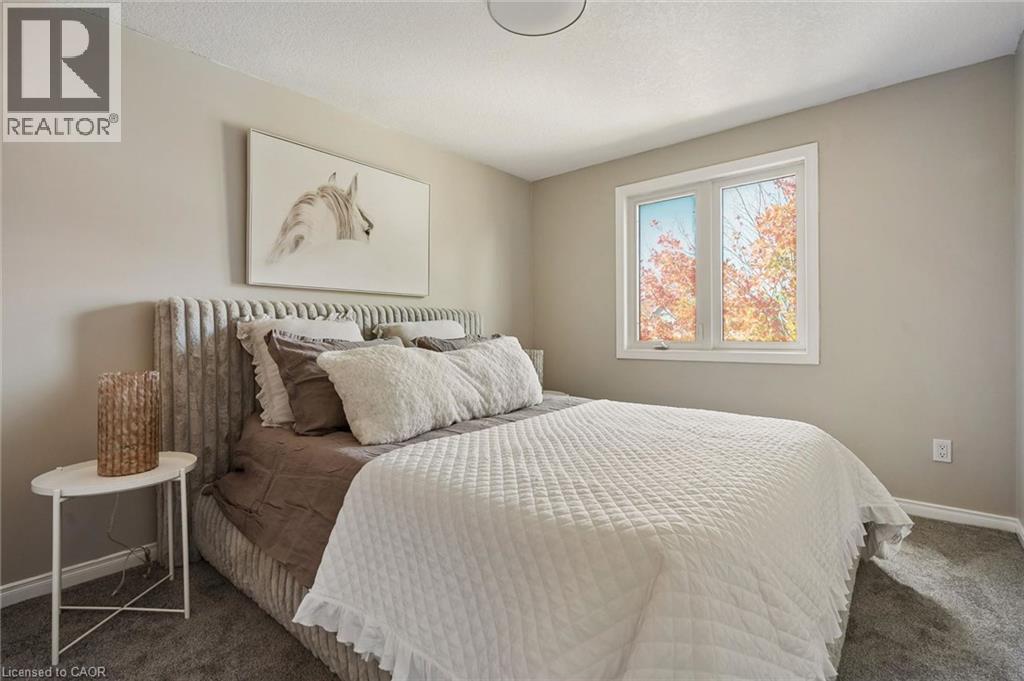 25 Amalia Crescent — photo 31
