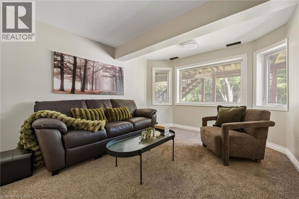 25 Amalia Crescent — photo 36