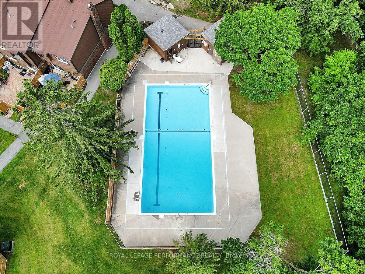 85 - 2111 Montreal Road