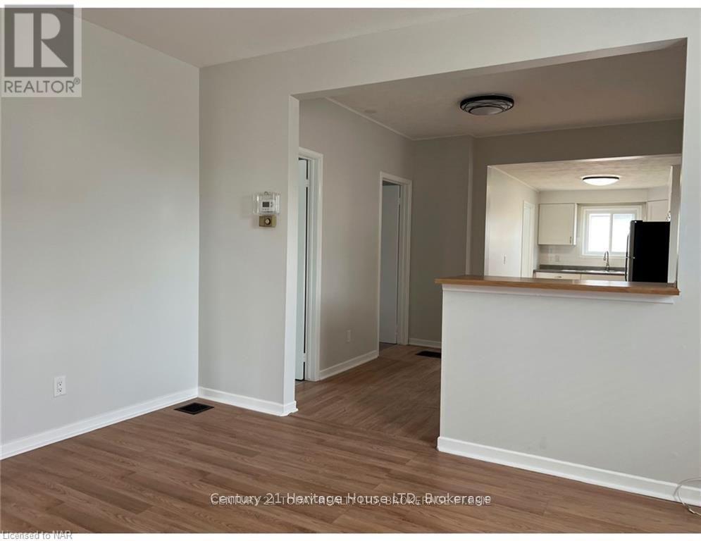 61 Phipps Street — photo 8