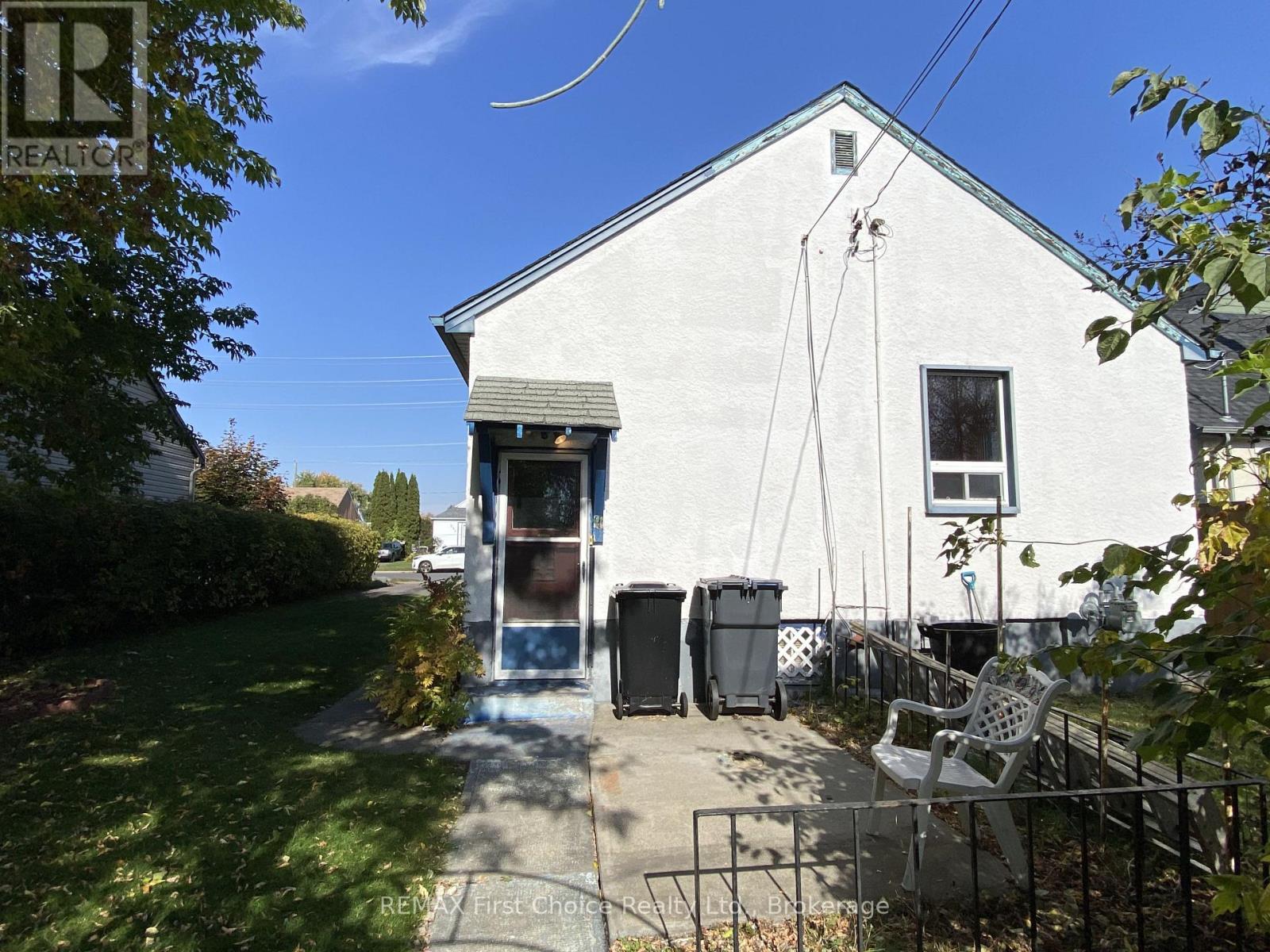 262 Empire Avenue — photo 14