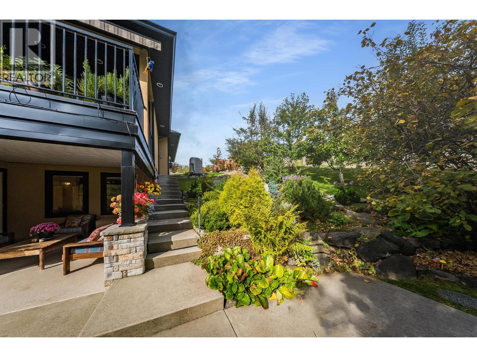 464 Whitman Way, Warfield - Image 1