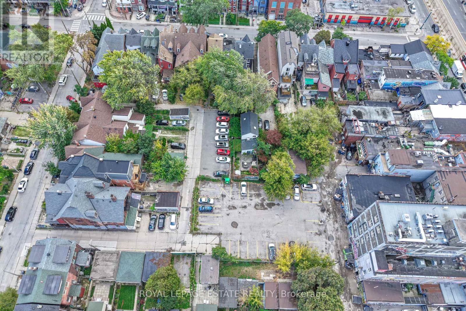 114 Baldwin Street, Toronto, ON photo 4