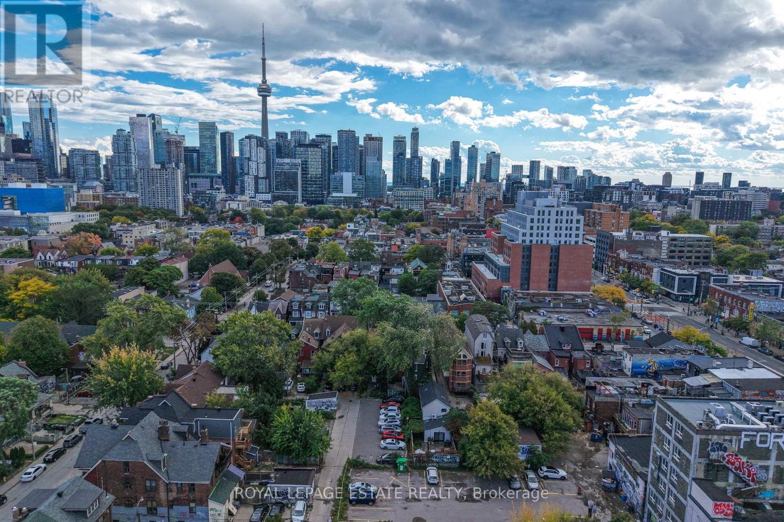 114 Baldwin Street, Toronto, ON photo 8