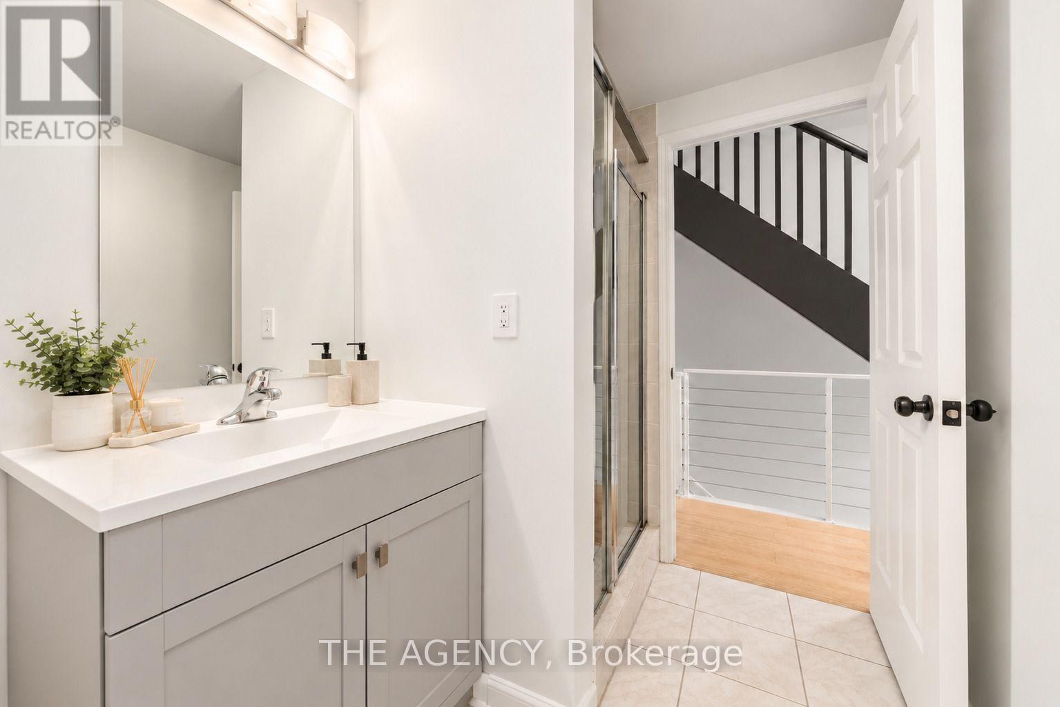 667- 38 Stadium Road, Toronto, ON photo 11