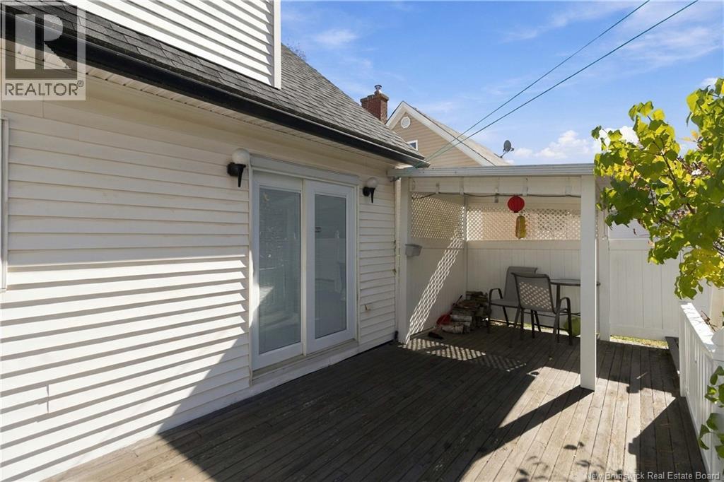 18 Lynwood Drive - 36