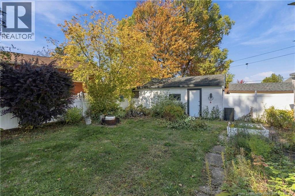 18 Lynwood Drive - 42