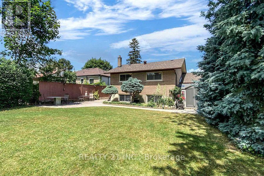 25 Knowlton Drive South — photo 16