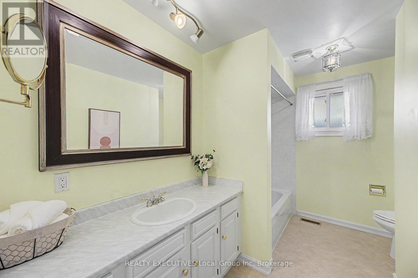 8 Talon Street — photo 27