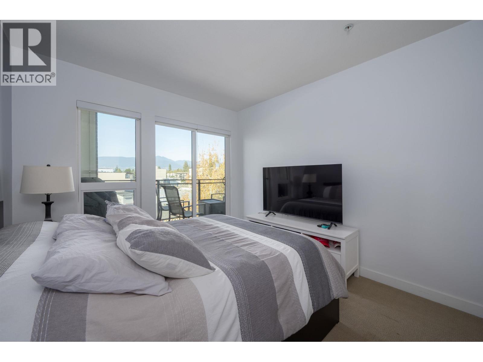 409 111 E 3RD STREET, North Vancouver - Image 1
