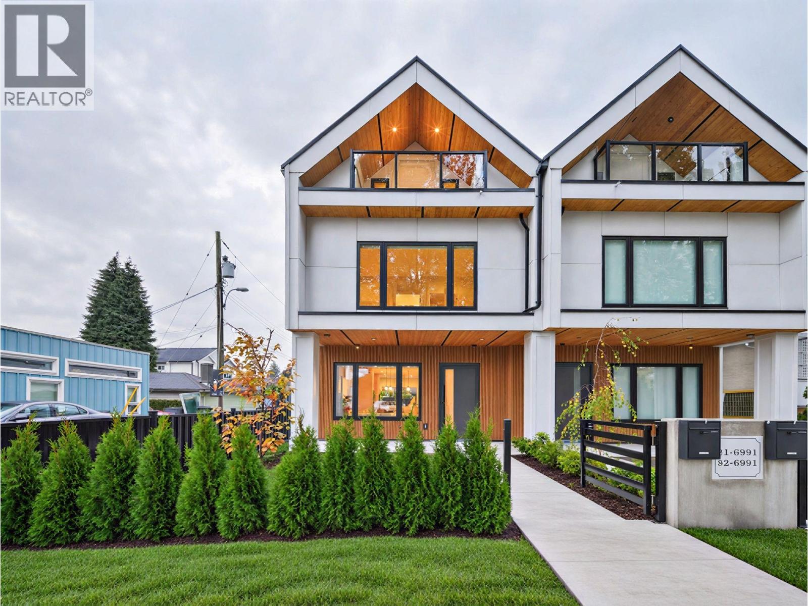 Property for sale at 2 6991 KERR STREET