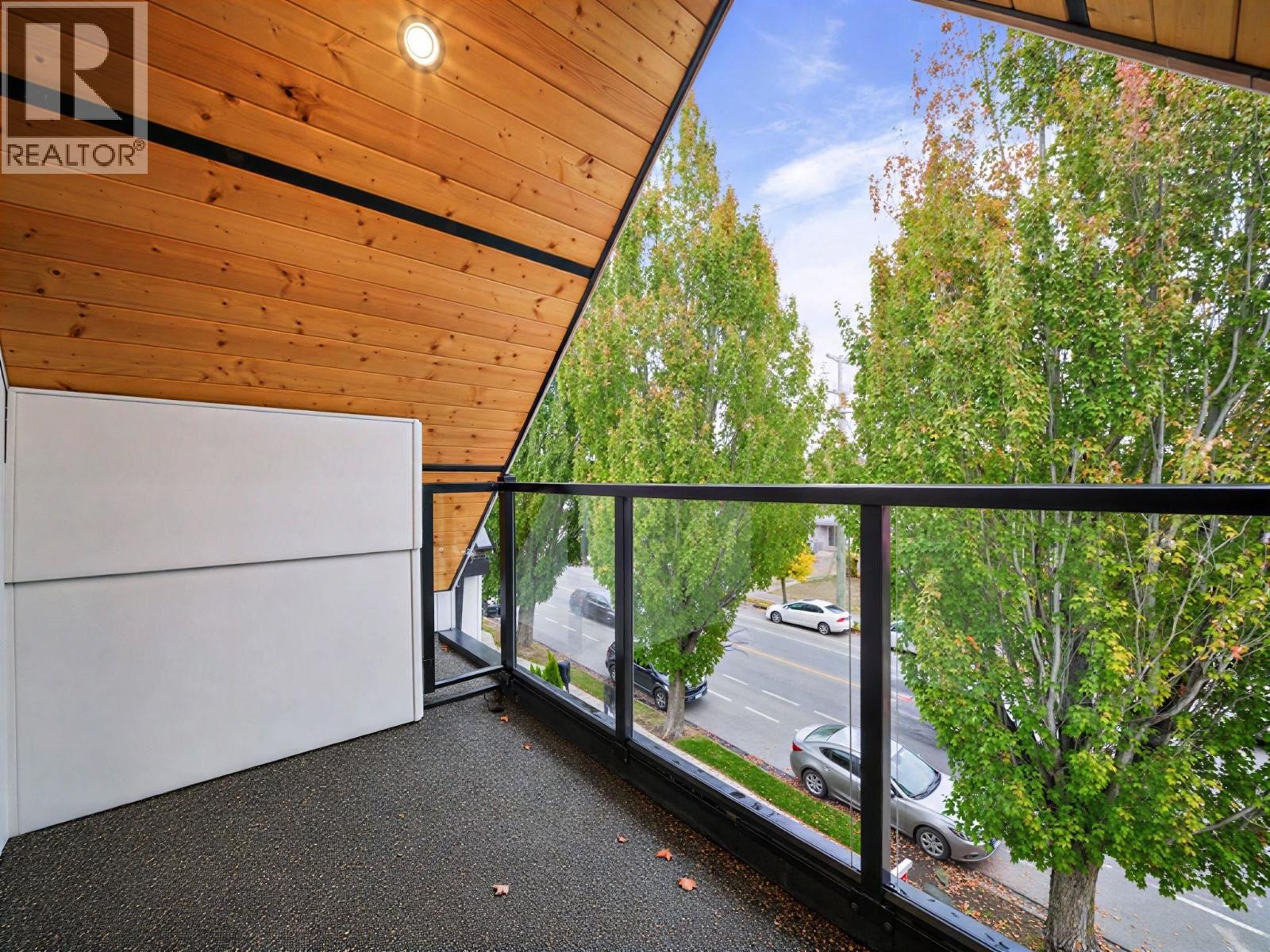 2 6991 KERR STREET, Vancouver - Image 1