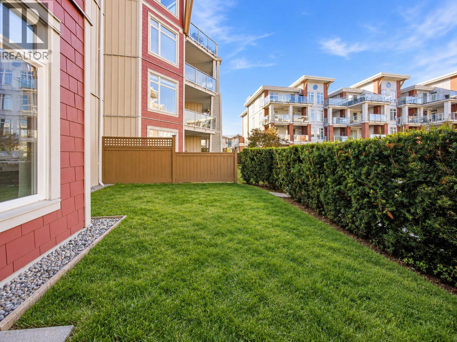 Photo of 107 4211 BAYVIEW STREET 31