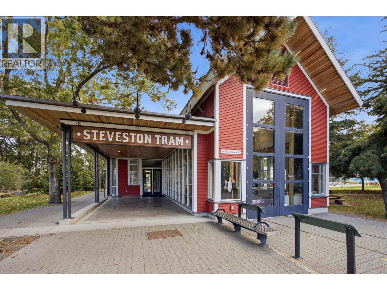 Photo of 107 4211 BAYVIEW STREET 35