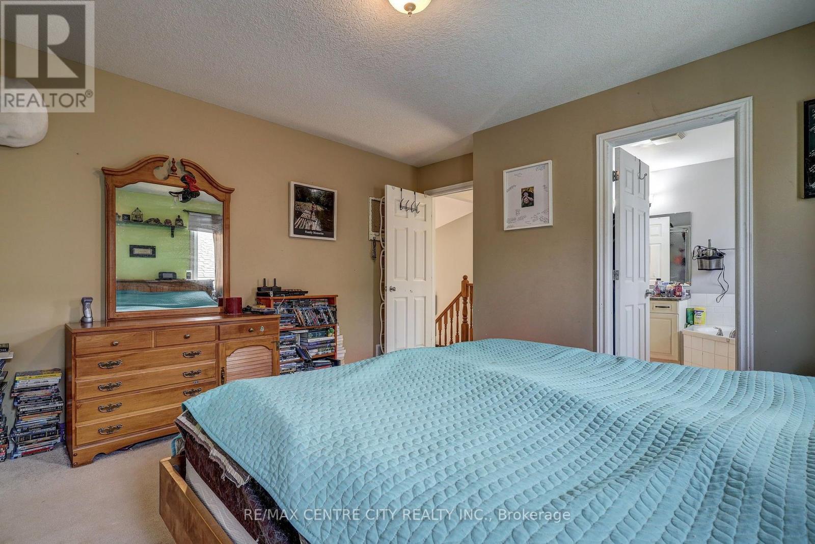 26 Glenview Court — photo 30