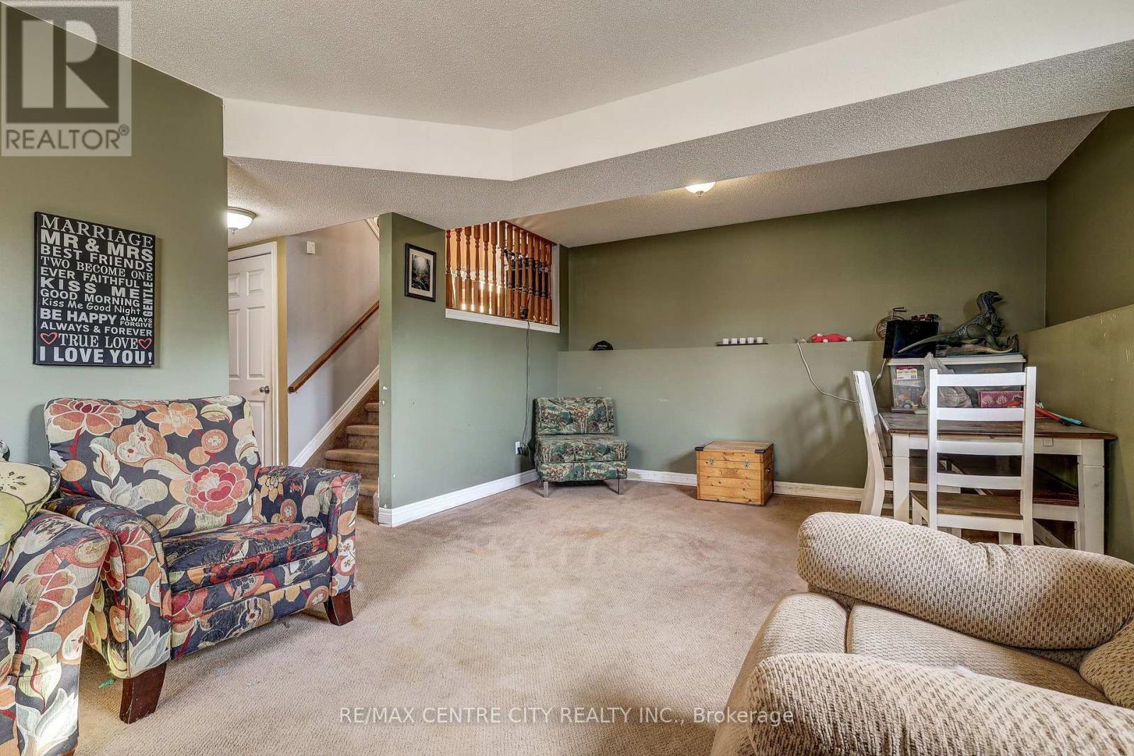 26 Glenview Court — photo 39
