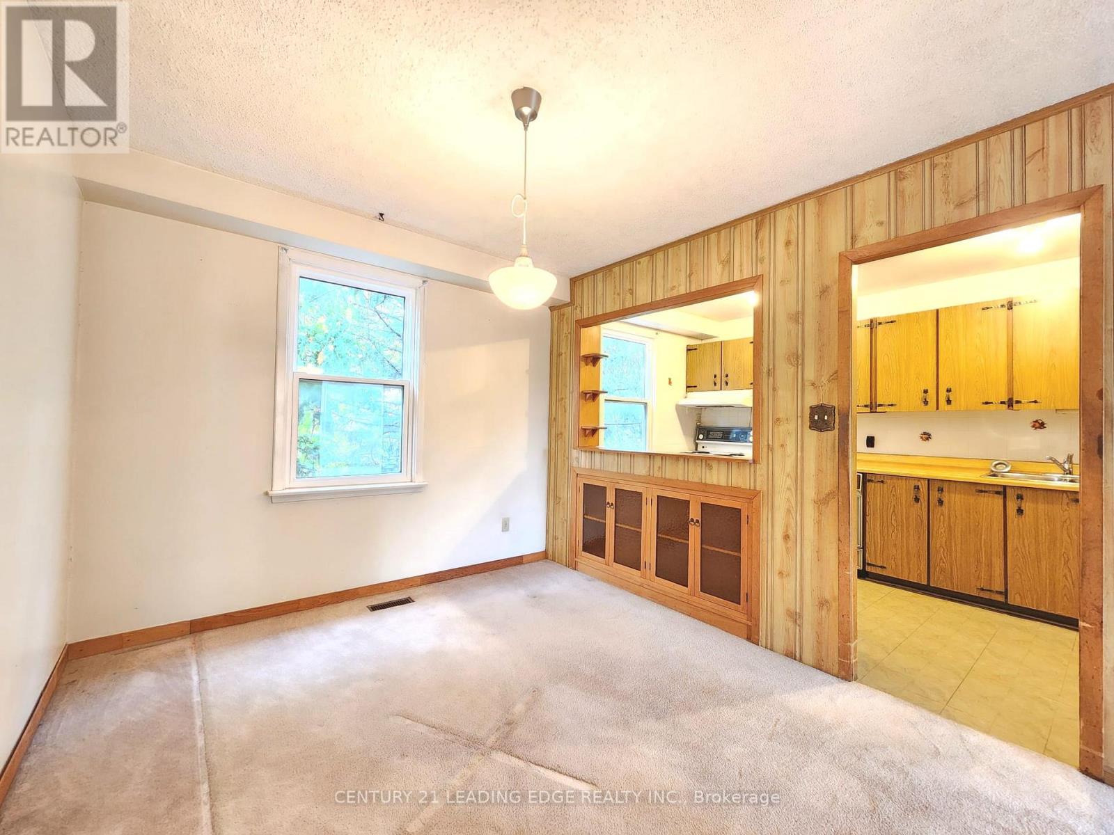 1808 JOHN STREET - 21
