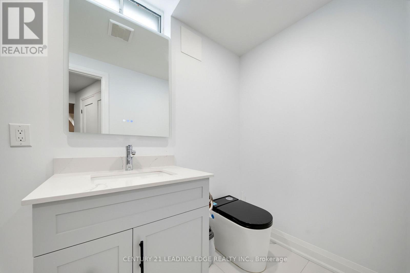 8 Mooreland Court, Markham, ON photo 45