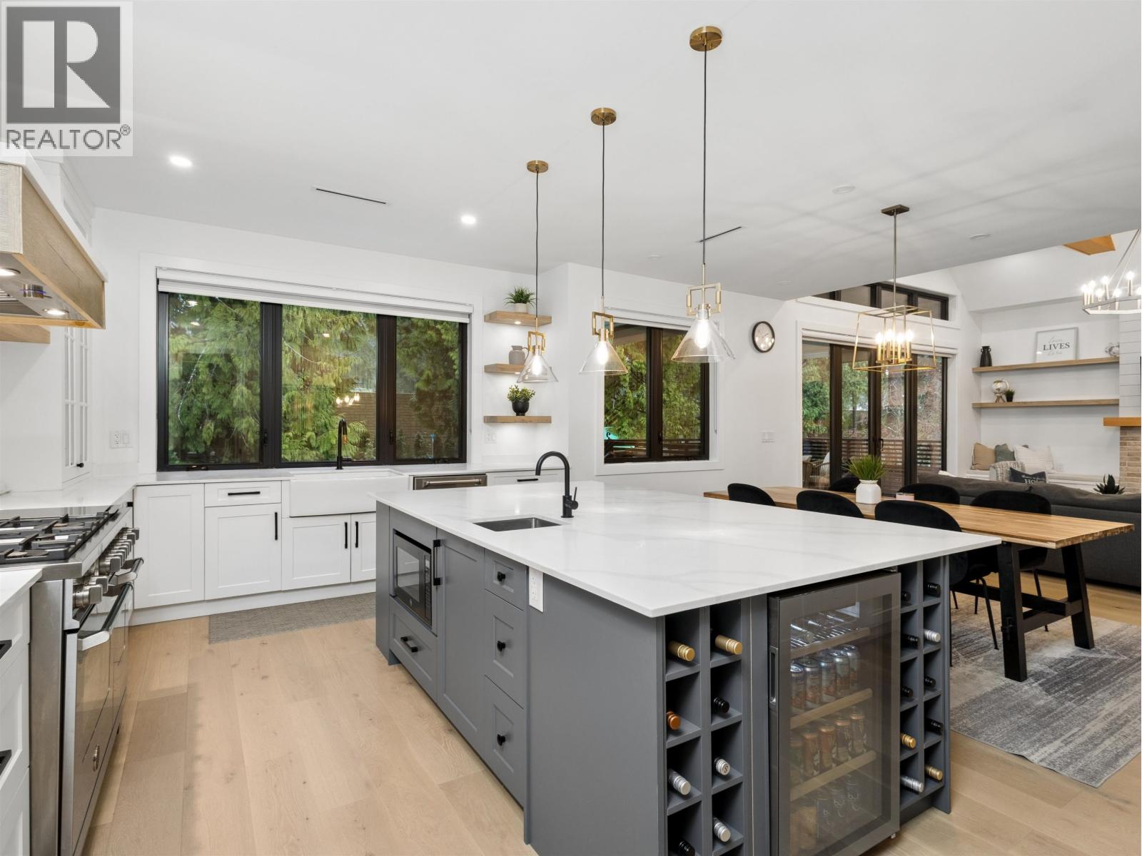 1260 PLATEAU DRIVE — photograph 4