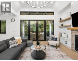 1260 Plateau Drive, North Vancouver, BC V7P2J4 Photo 12
