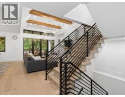 1260 Plateau Drive, North Vancouver, BC V7P2J4 Photo 18