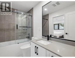 1260 Plateau Drive, North Vancouver, BC V7P2J4 Photo 25
