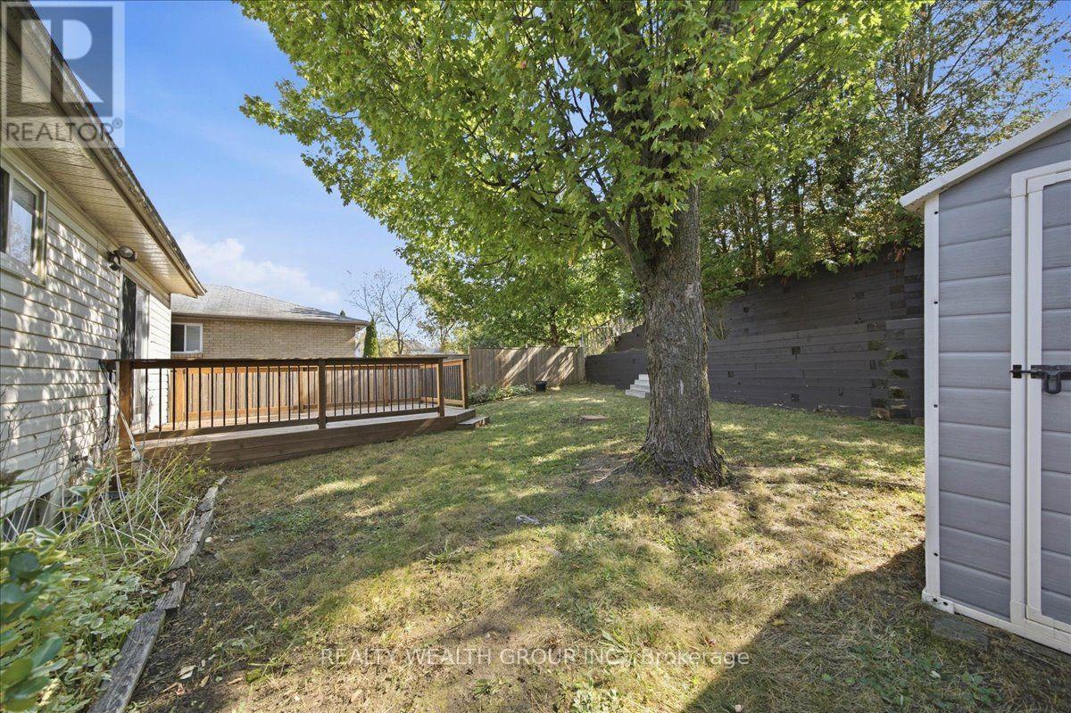 11 BRISTOW Court, Barrie, ON photo 26