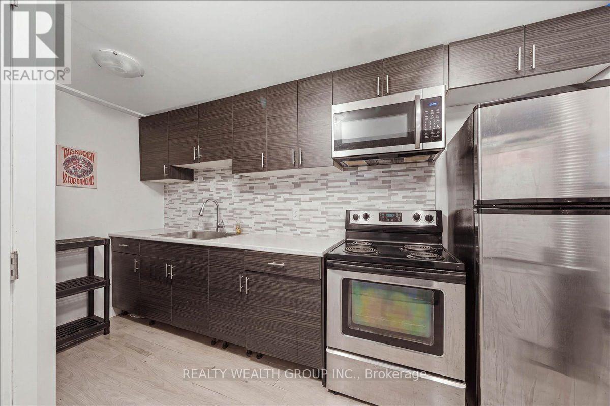 11 BRISTOW Court, Barrie, ON photo 34