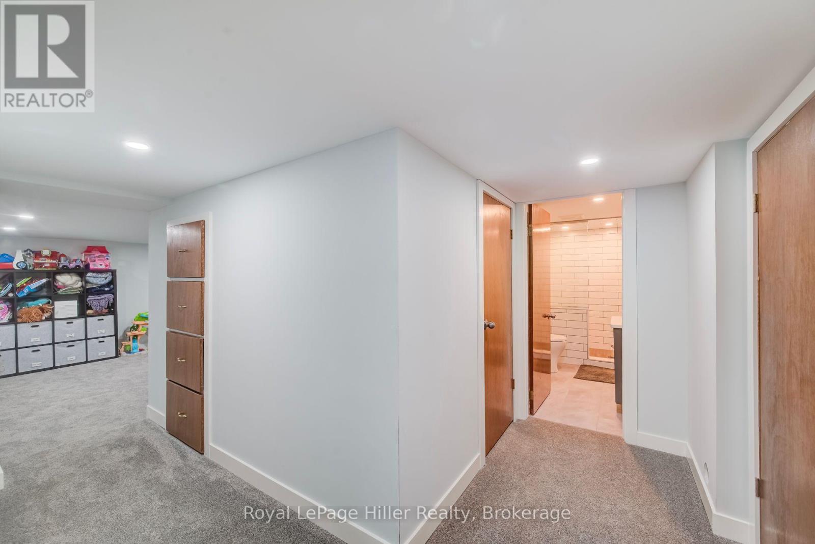 14 Pacific Avenue — photo 29