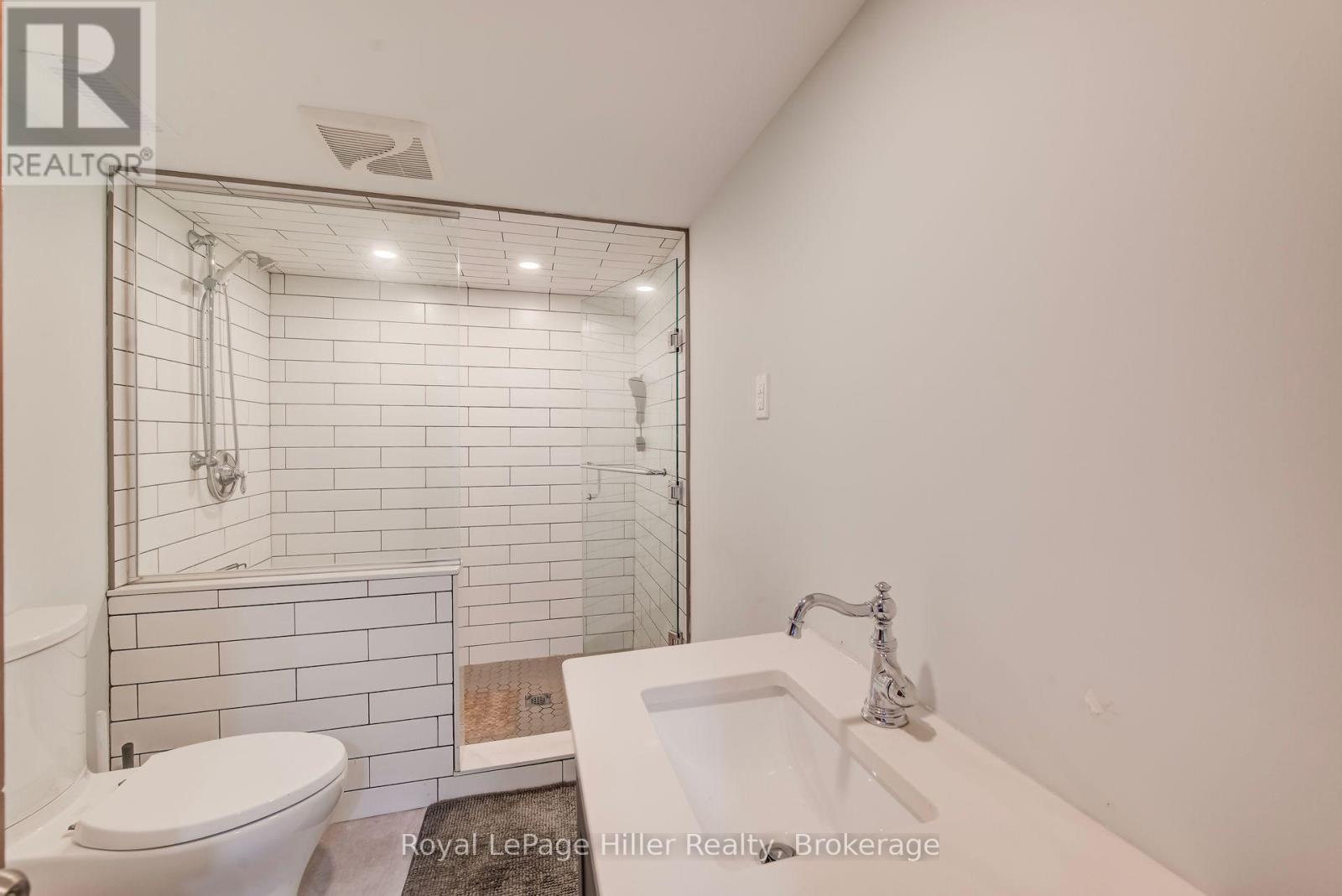 14 Pacific Avenue — photo 30