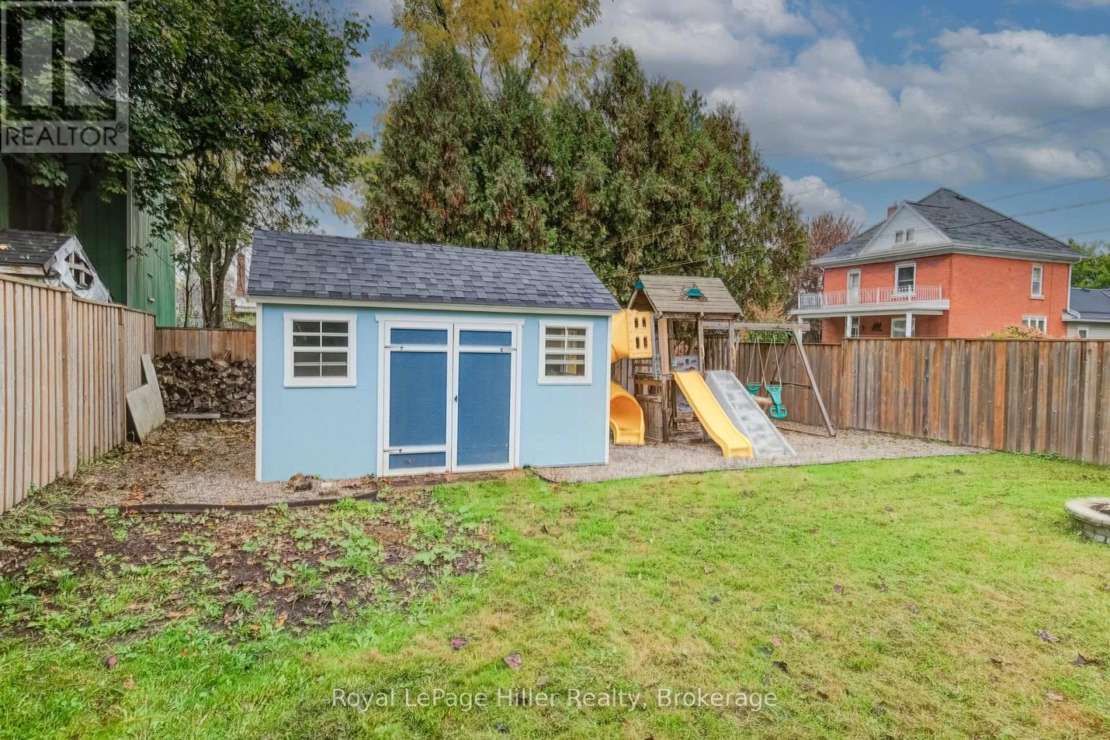 14 Pacific Avenue — photo 45