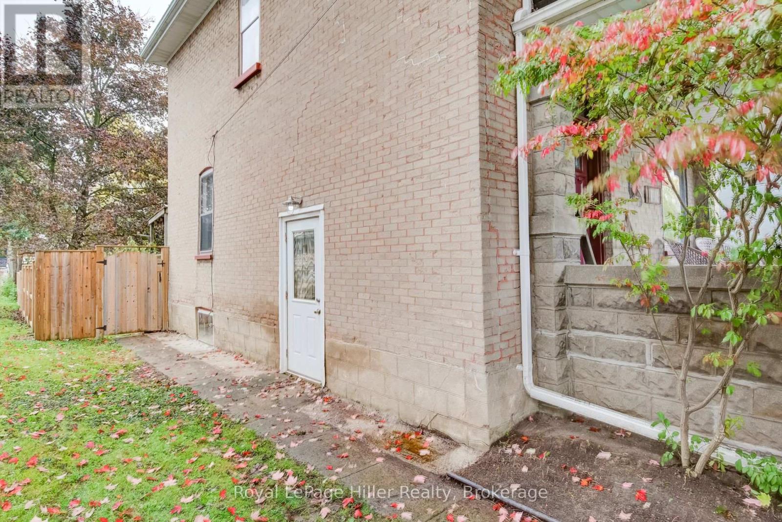 14 Pacific Avenue — photo 46
