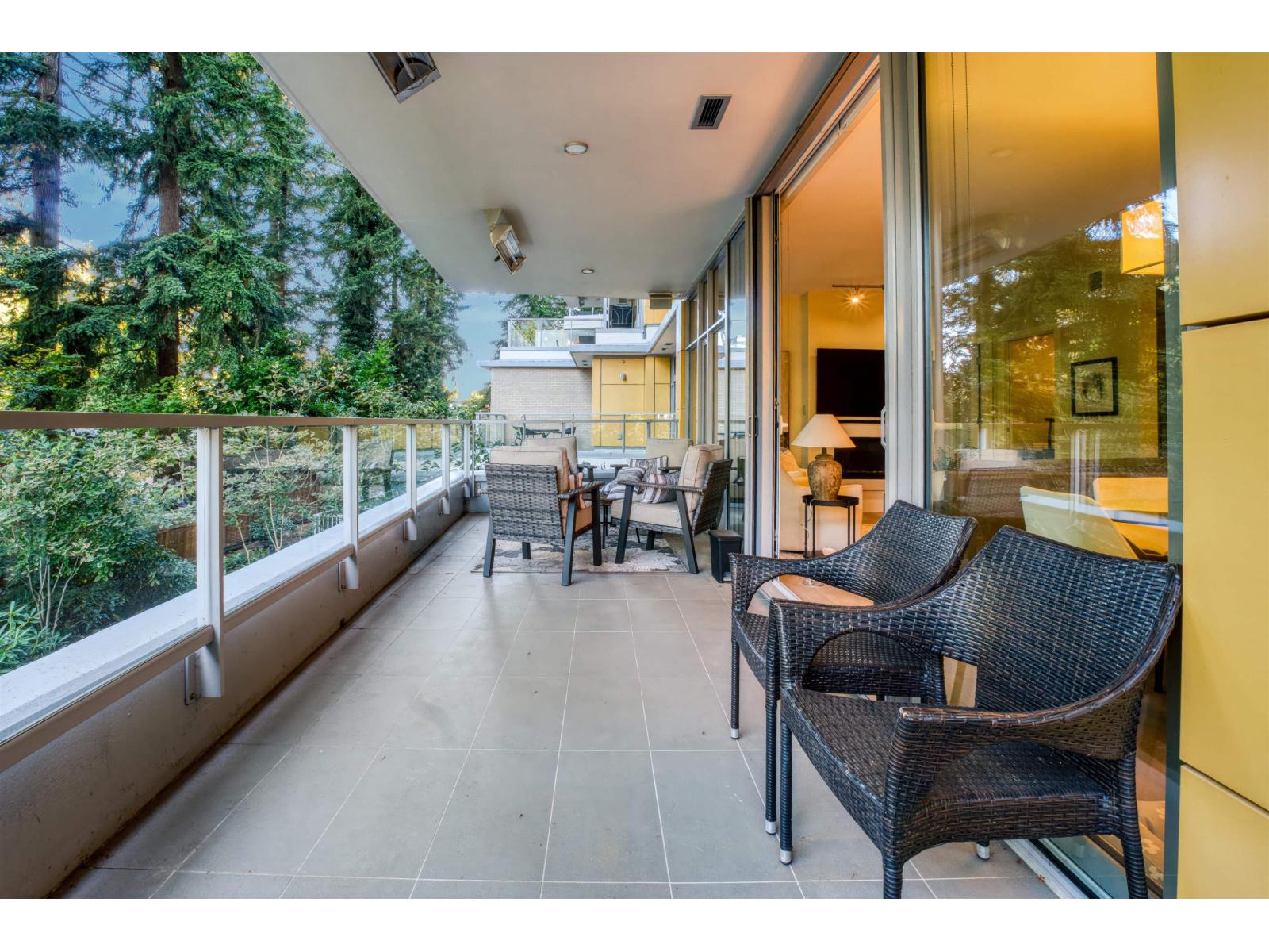 206 1501 VIDAL STREET, White Rock - Image 1