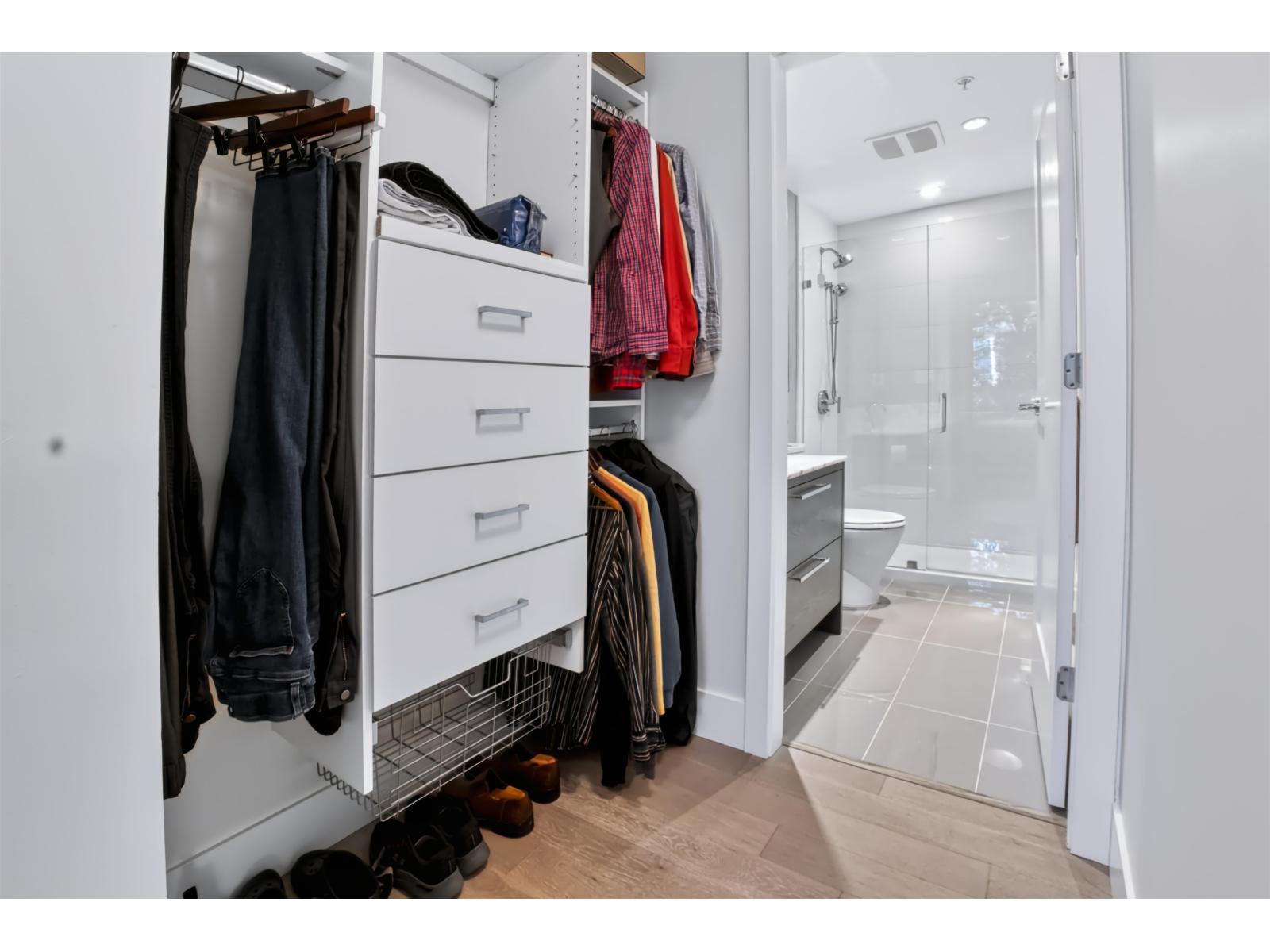 206 1501 VIDAL STREET, White Rock - Image 1