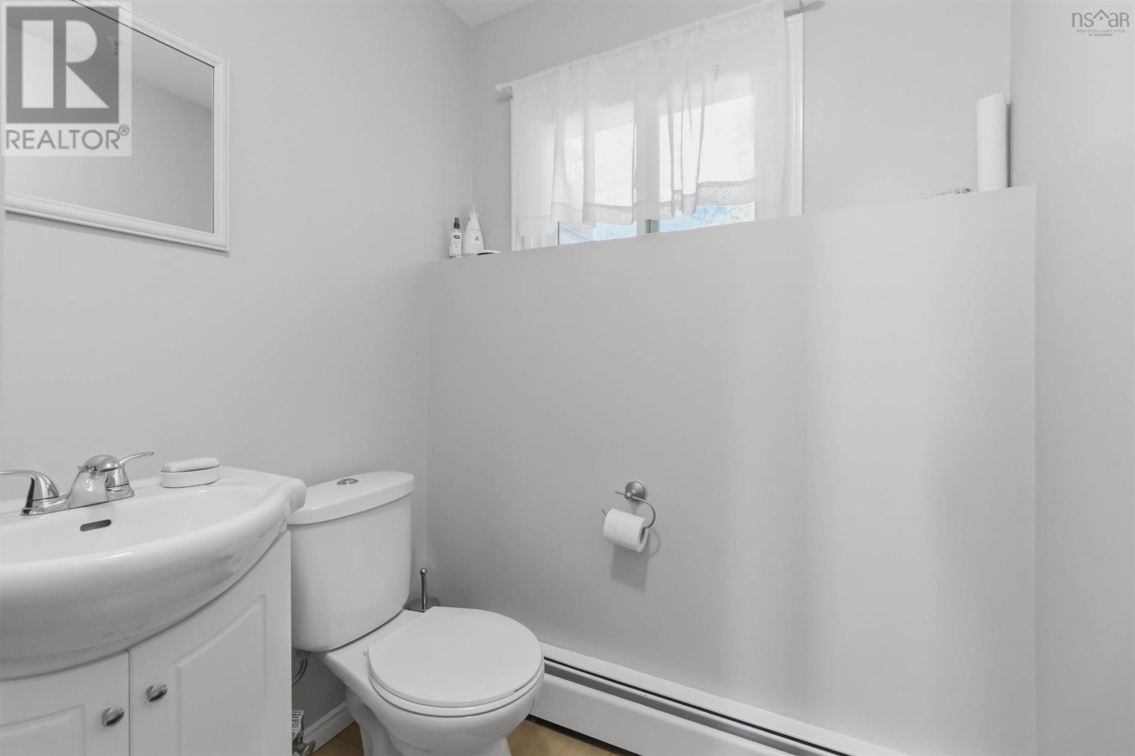 Property 30 of 51 of 11 Riverview Crescent