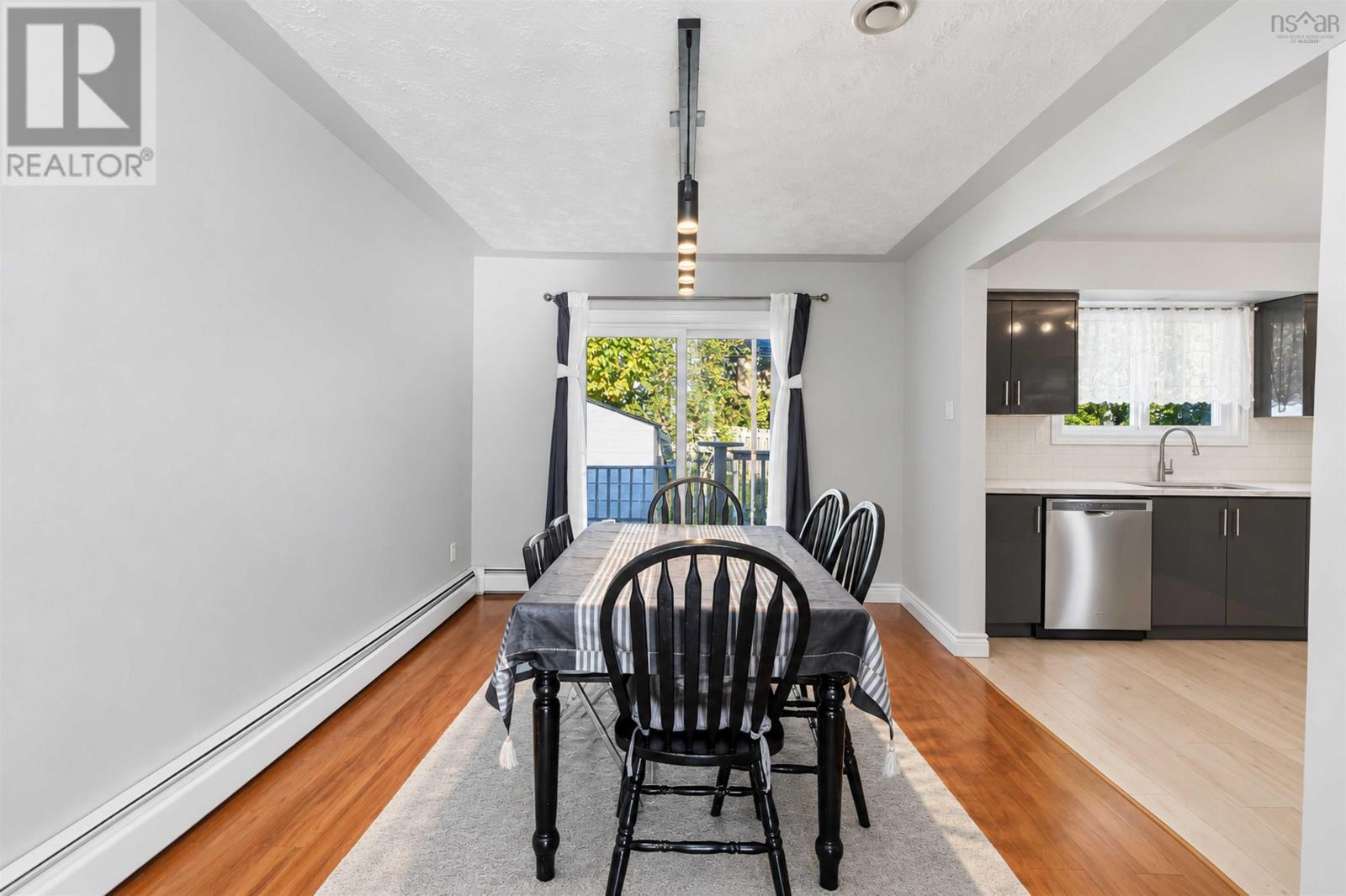 Property 3 of 51 of 11 Riverview Crescent