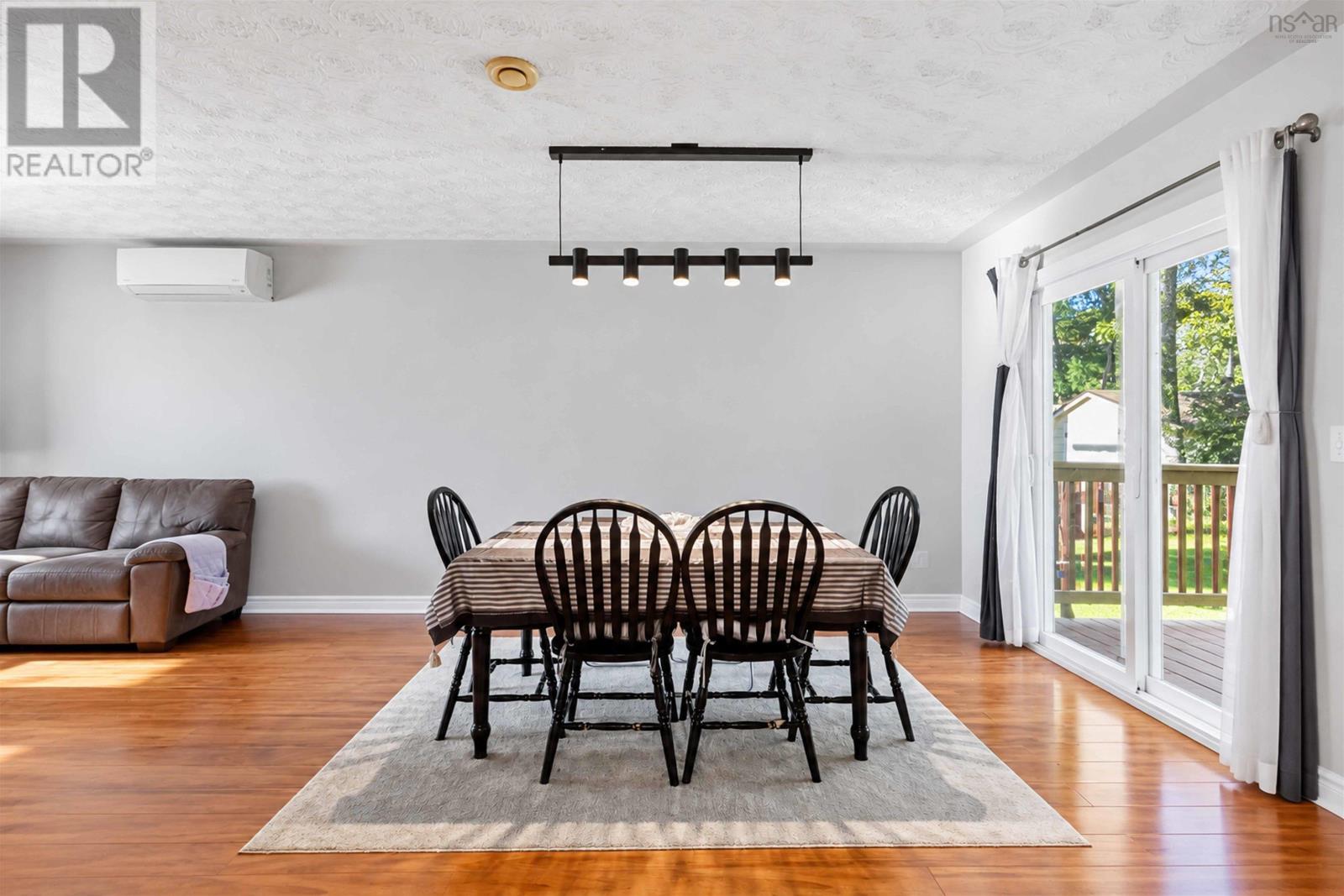 Property 4 of 51 of 11 Riverview Crescent