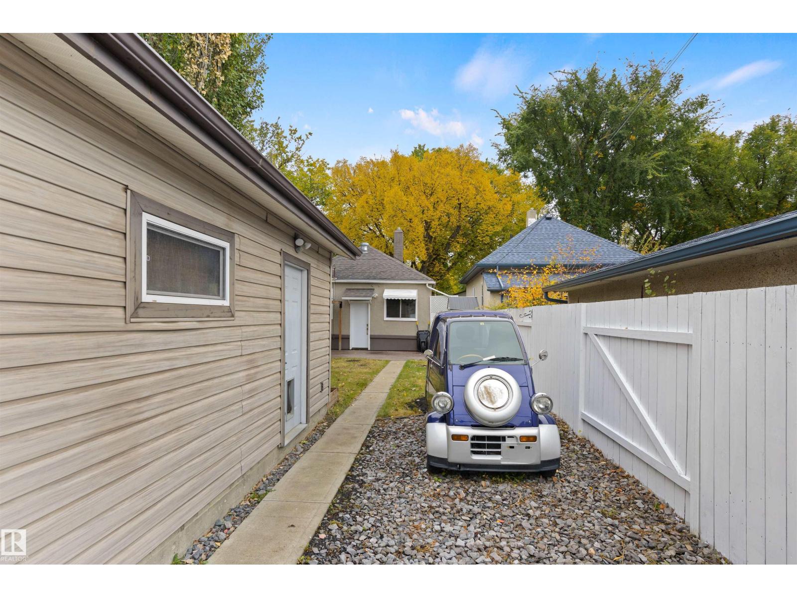 11414 84 ST NW - 32