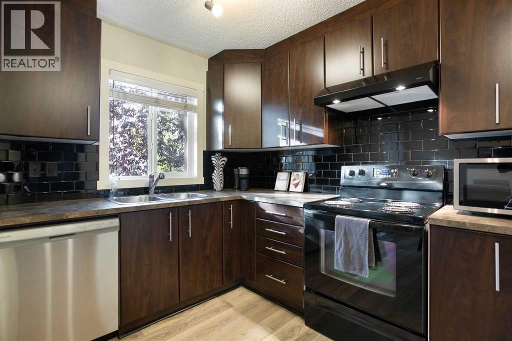 1907, 2445 Kingsland Road SE, Airdrie — photo 9