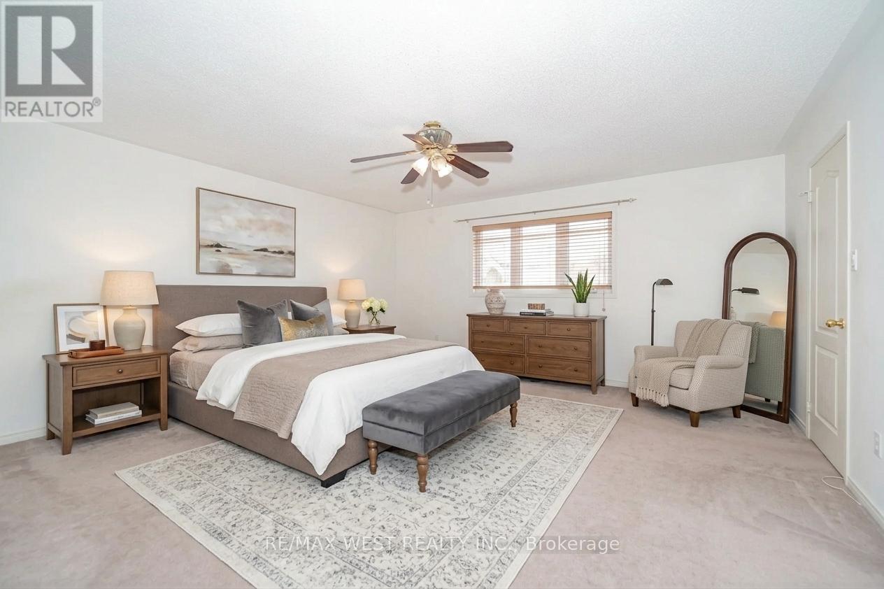 277 QUEEN MARY Drive, Brampton, ON photo 5