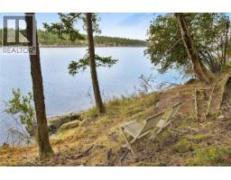 707 Wilks Rd, Mayne Island, BC V0N2J1 Photo 16