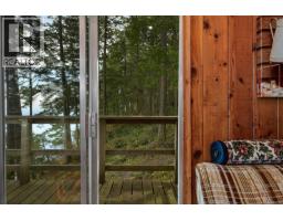 707 Wilks Rd, Mayne Island, BC V0N2J1 Photo 24