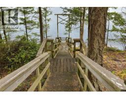 707 Wilks Rd, Mayne Island, BC V0N2J1 Photo 28