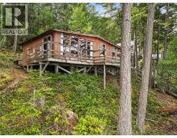 707 Wilks Rd, Mayne Island, BC V0N2J1 Photo 9