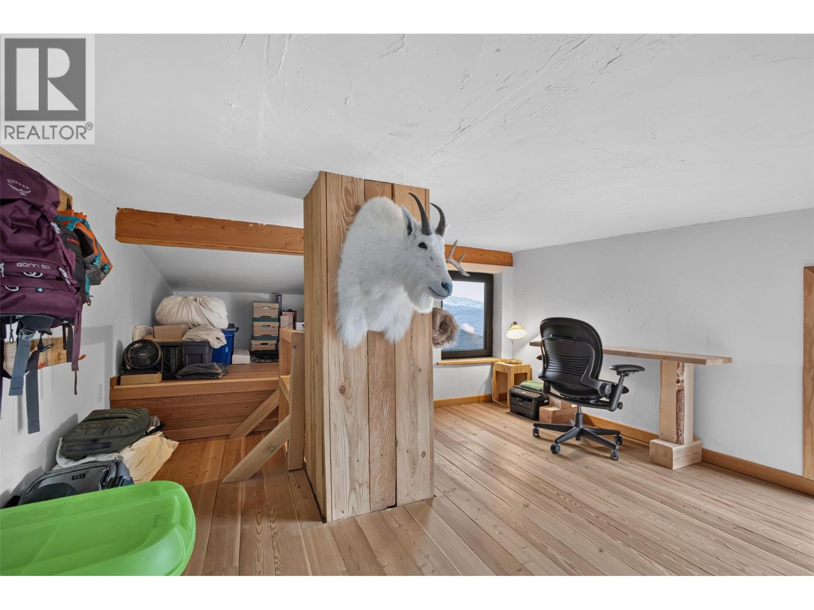 6226 Sanderson Avenue, Peachland