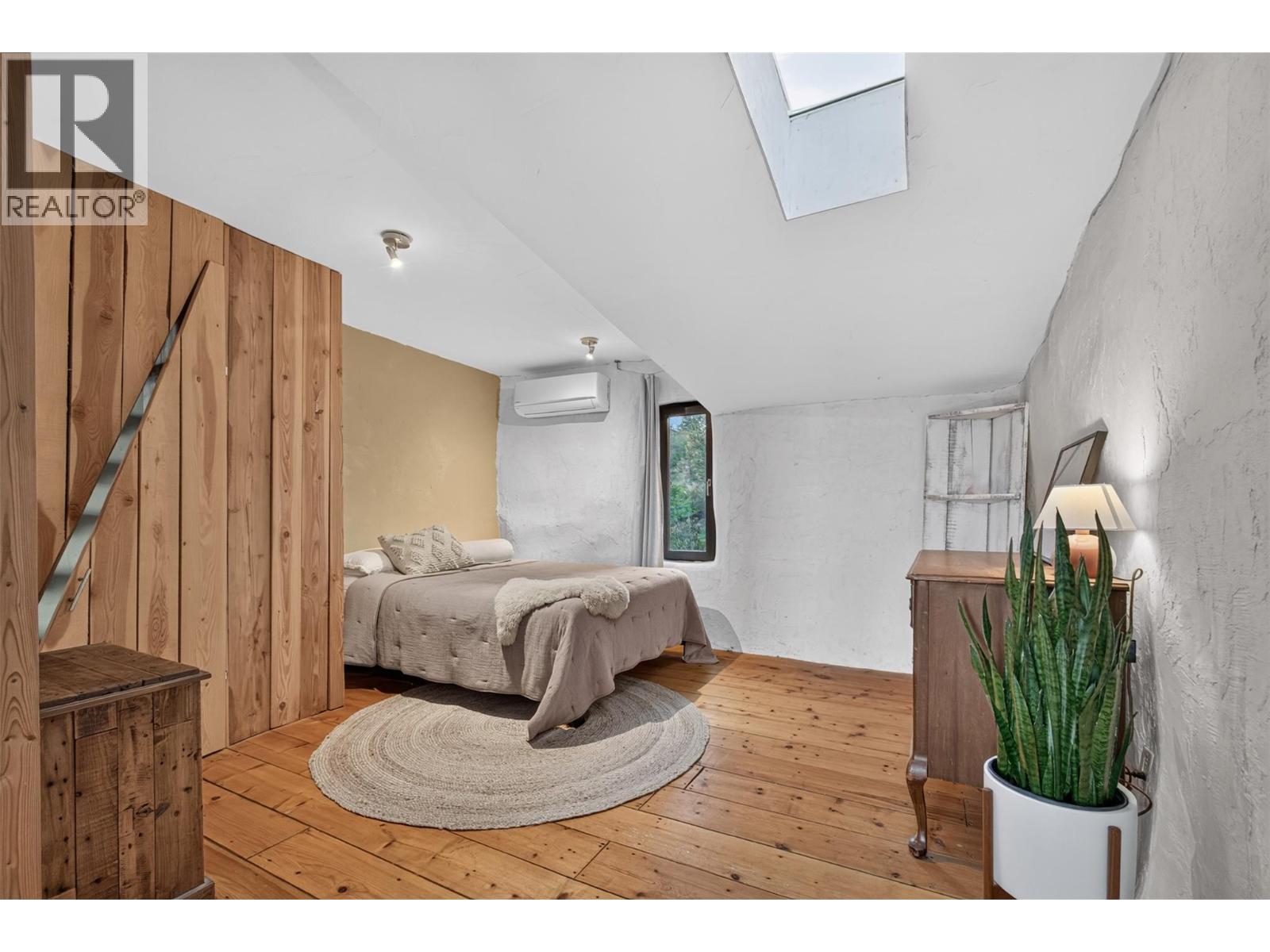 6226 Sanderson Avenue, Peachland